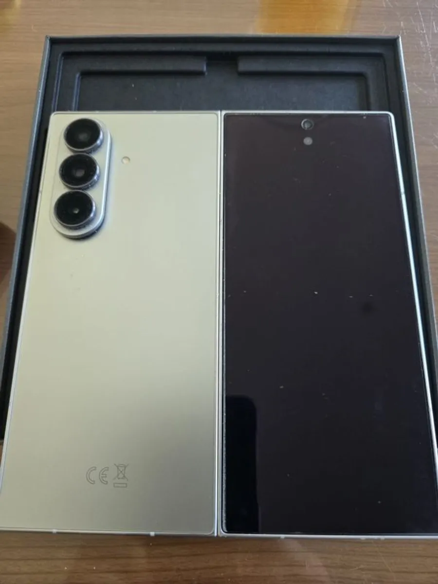 Samsung galaxy fold 7 256 gig - Image 1