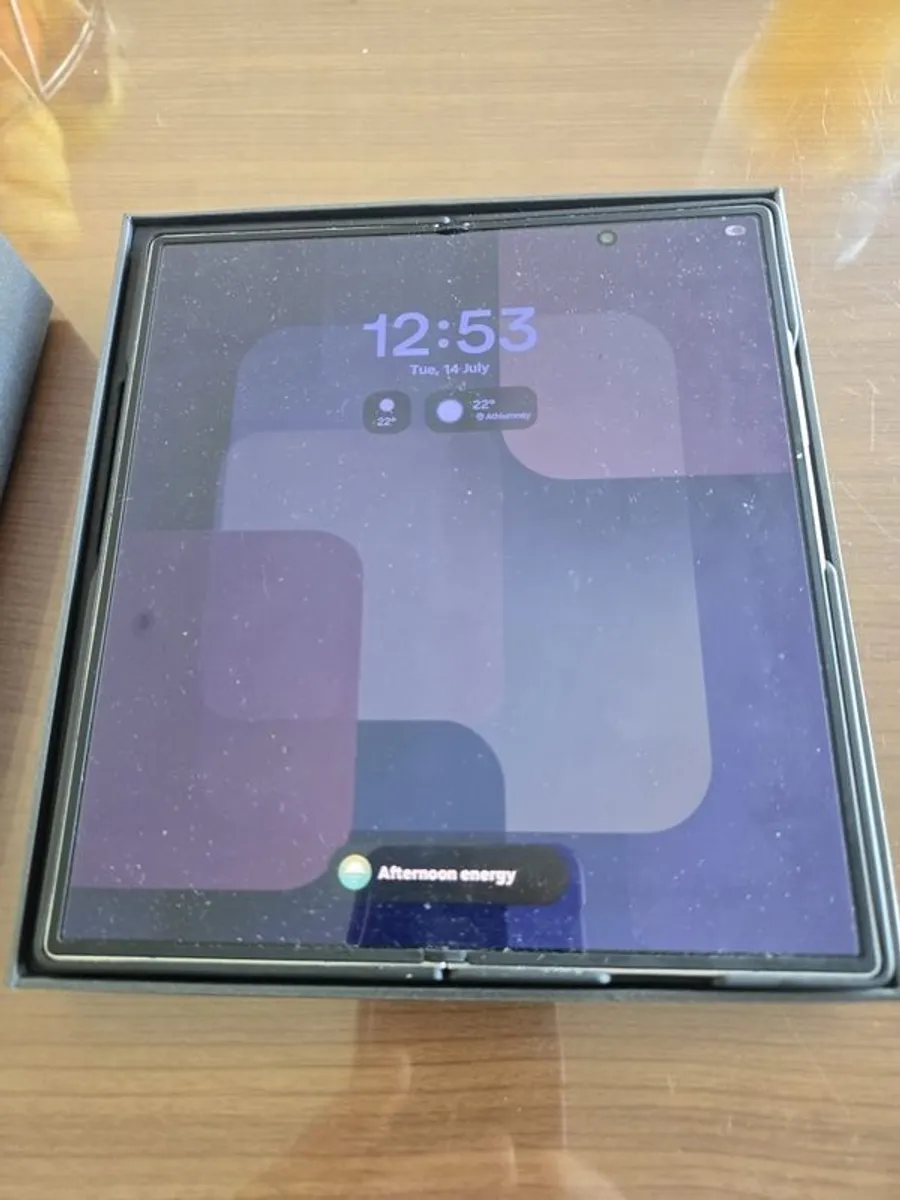 Samsung galaxy fold 7 256 gig - Image 2