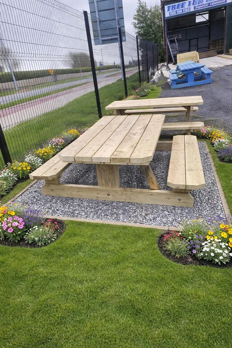Garden furniture - Image 1
