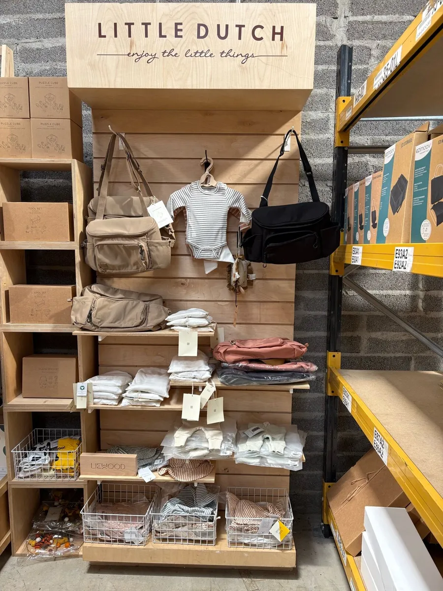 Shop fit out - birch ply displays - Image 4