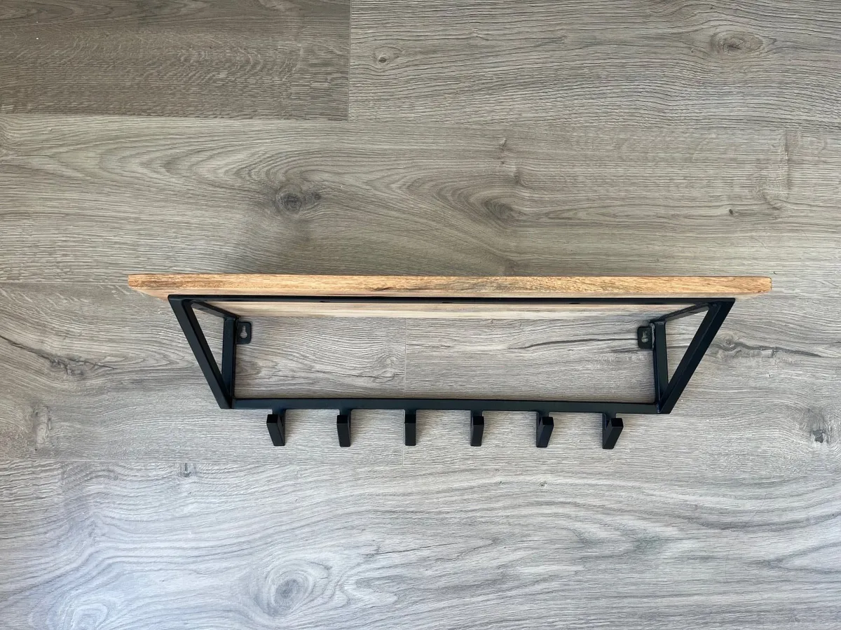 Considered wooden wall shelf with coat hooks - Image 1