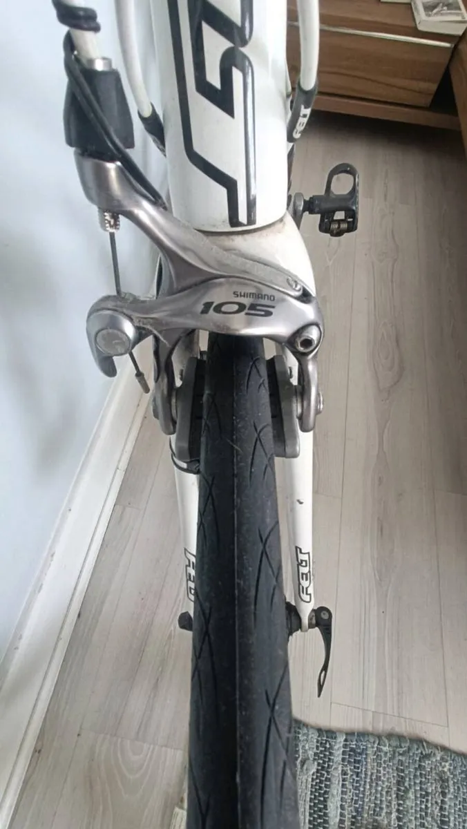 Road Bike - Image 4