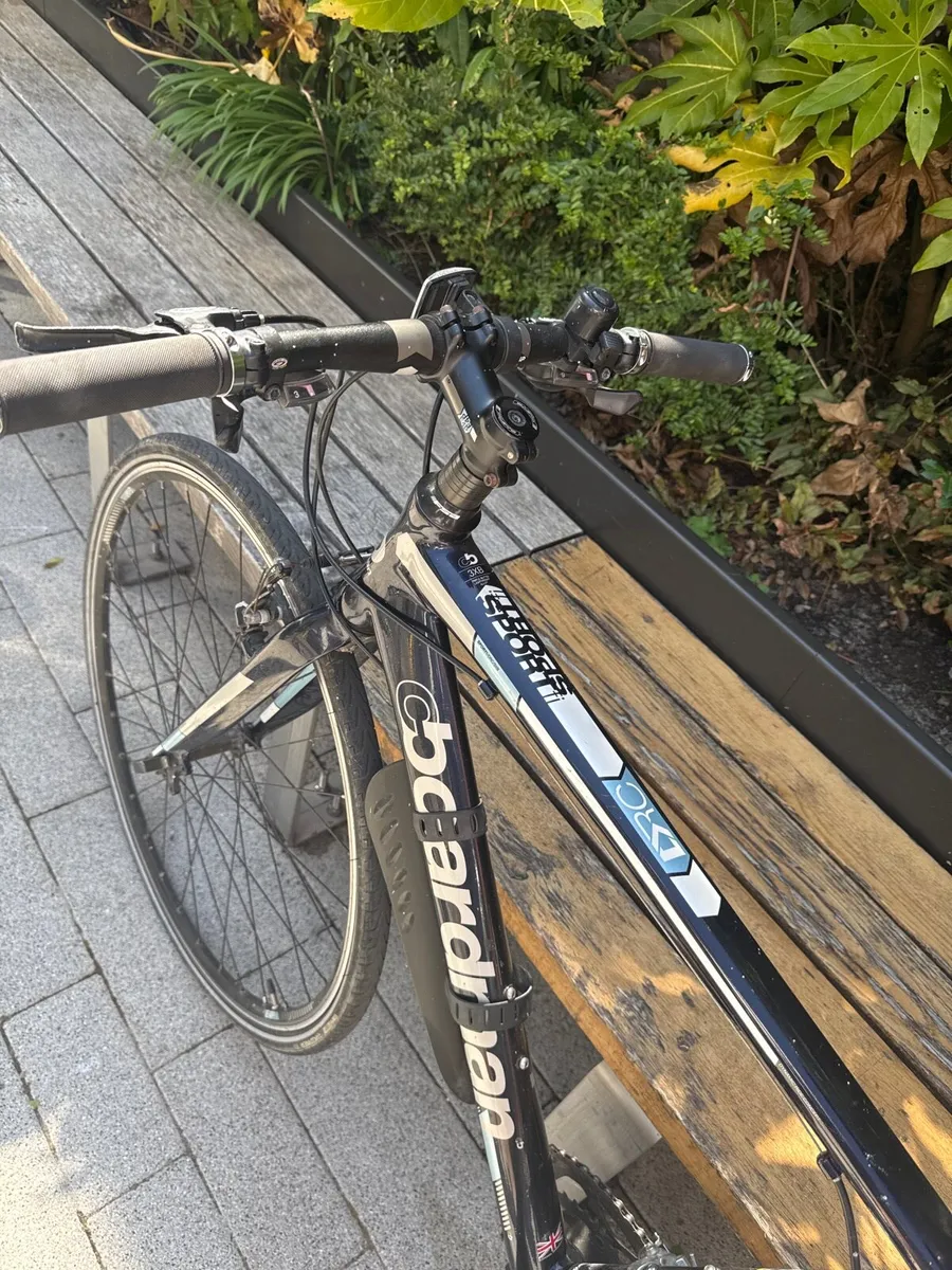 Boardman mid sized hybrid bicycle - Image 2