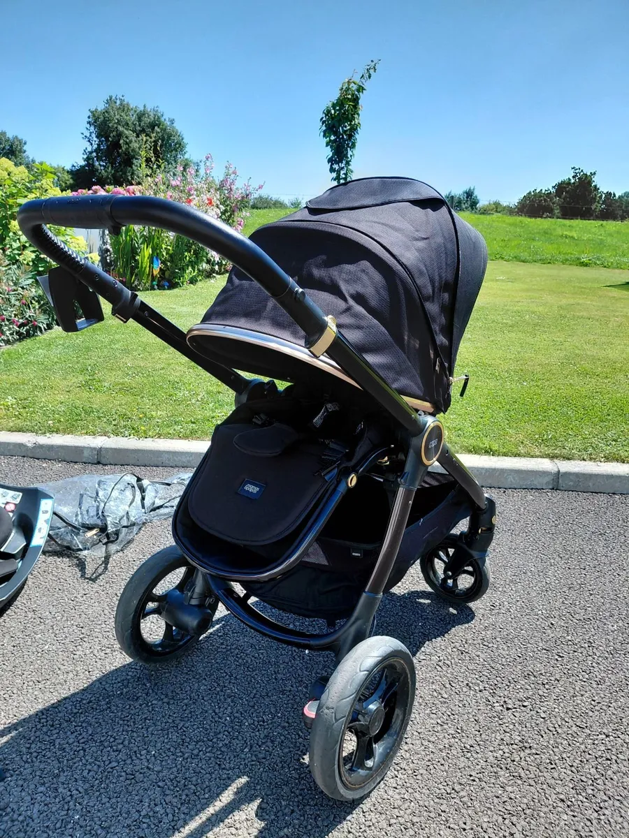 Mamas & Papas Ocarro 3-in-1 Travel System - Image 3