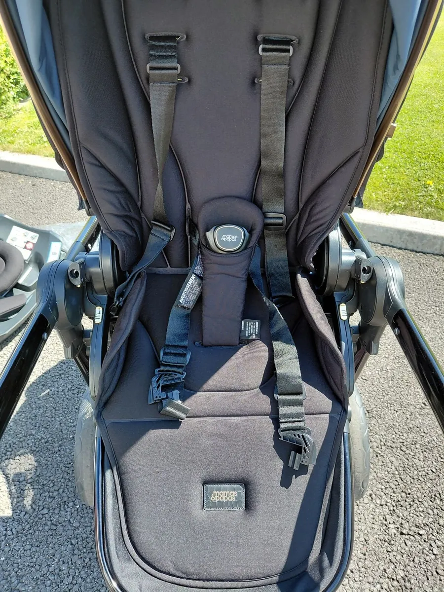 Mamas & Papas Ocarro 3-in-1 Travel System - Image 4