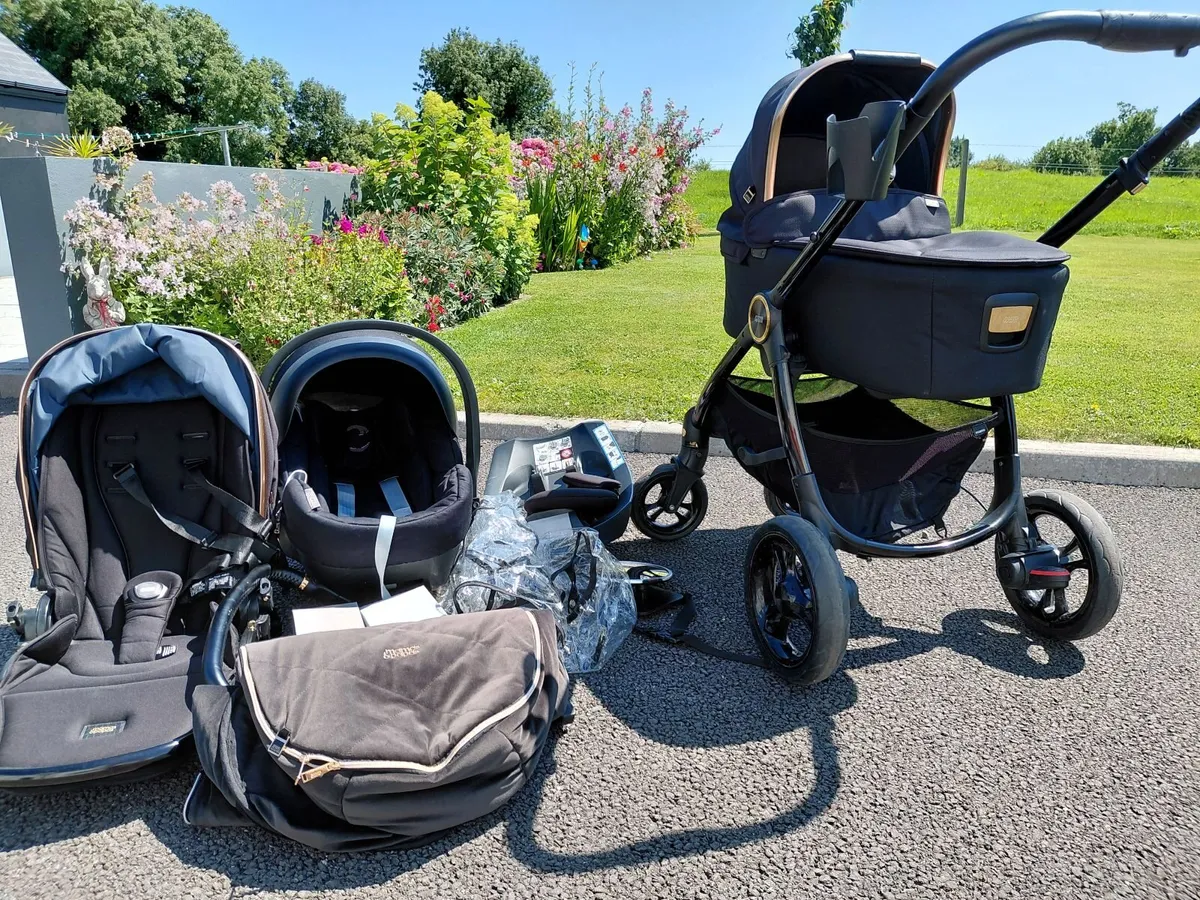 Mamas & Papas Ocarro 3-in-1 Travel System - Image 1