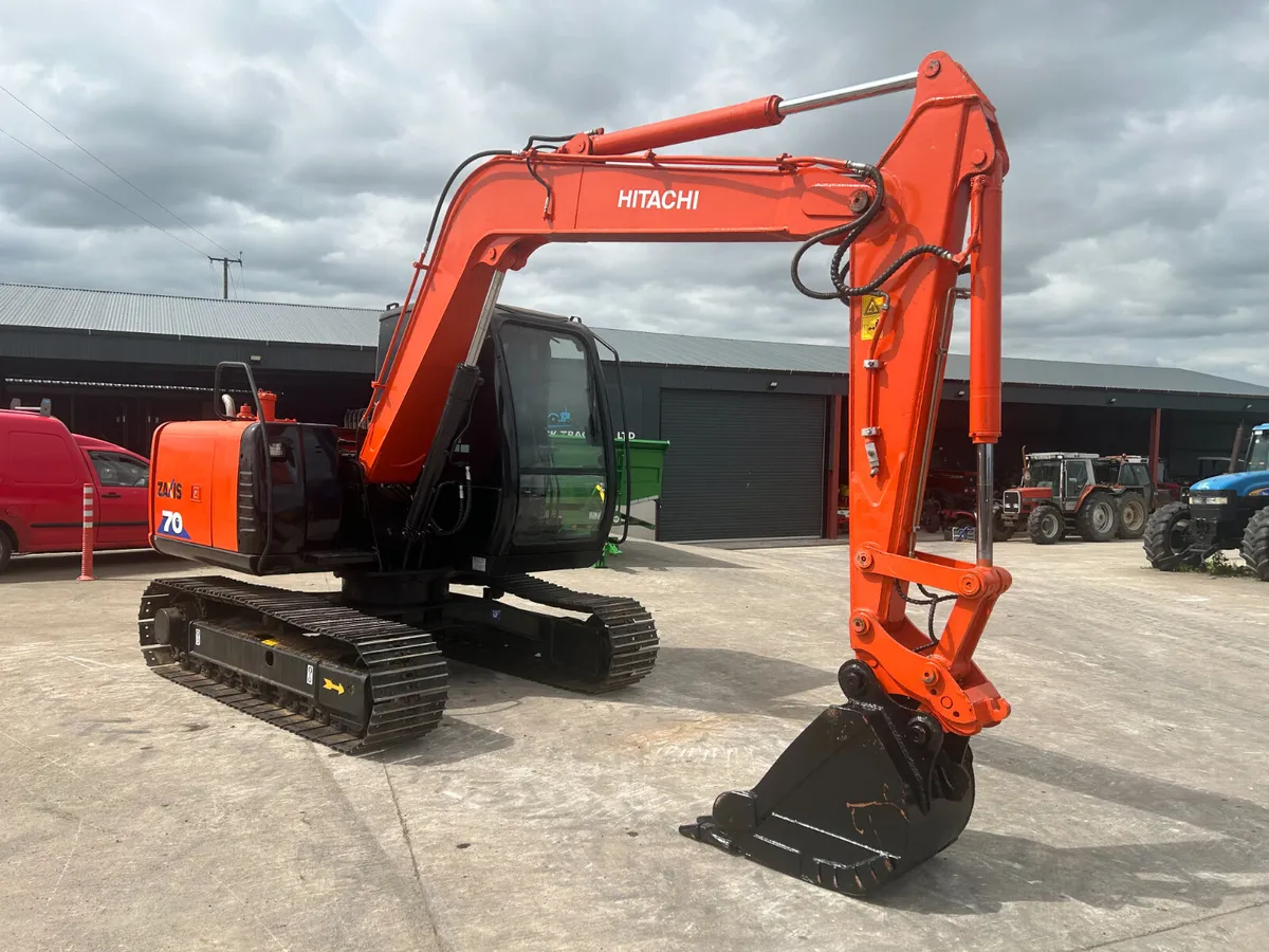 2014 Hitachi Zaxis 70 - Image 3