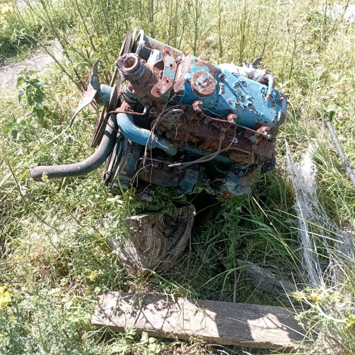 Fordson dexta for spares or repairs.ferguson parts - Image 1