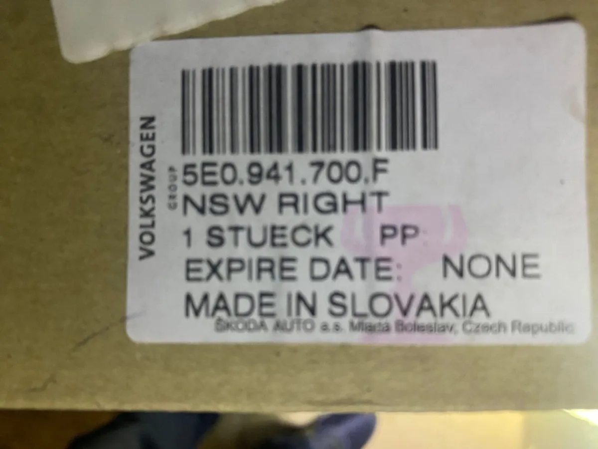 Skoda Octavia Right Front Fog Light - Image 2