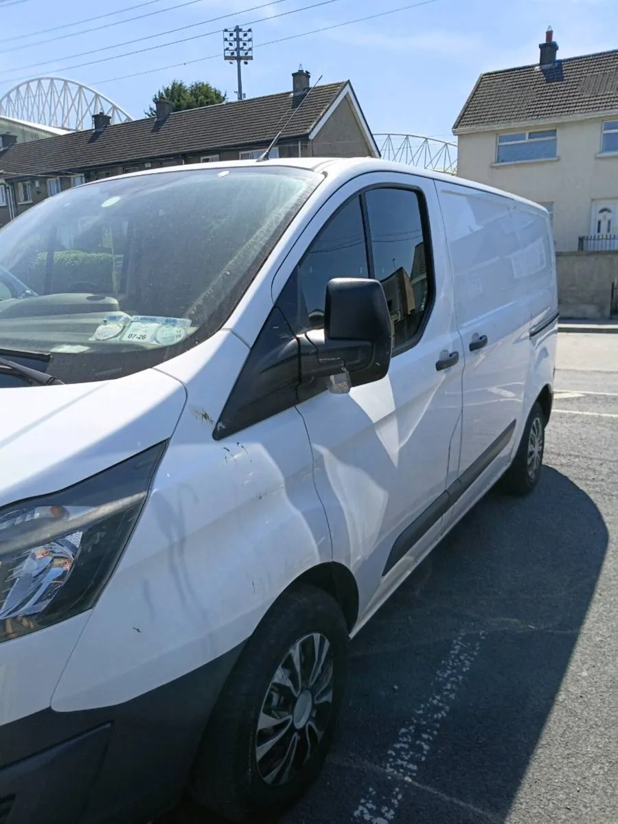 Van - Image 2