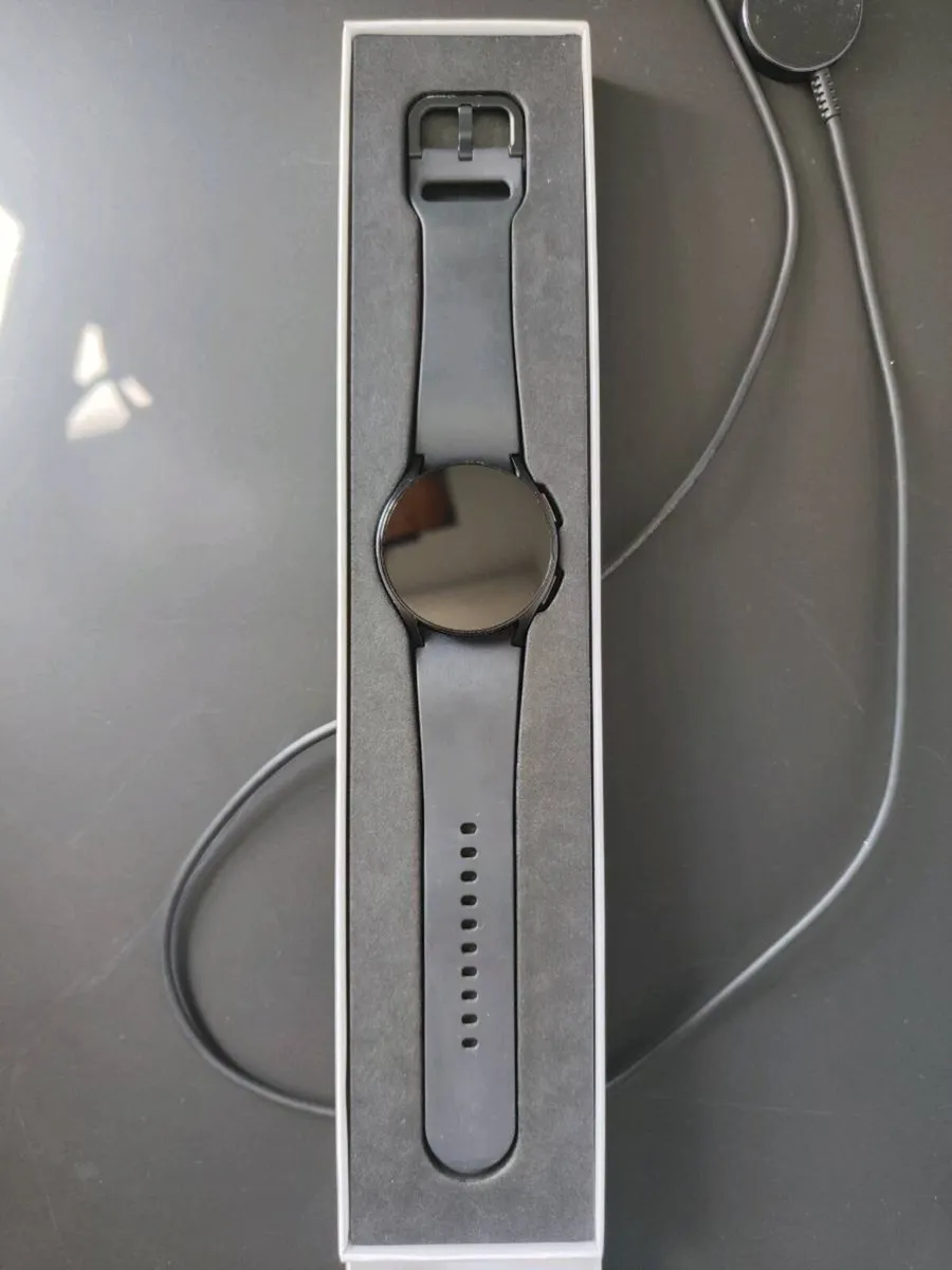 Samsung Galaxy Watch6 LTE 40mm - Image 2