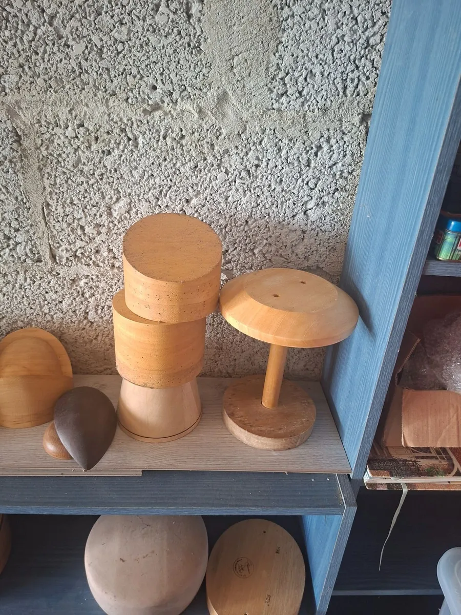 Milliner hat blocks etc - Image 4