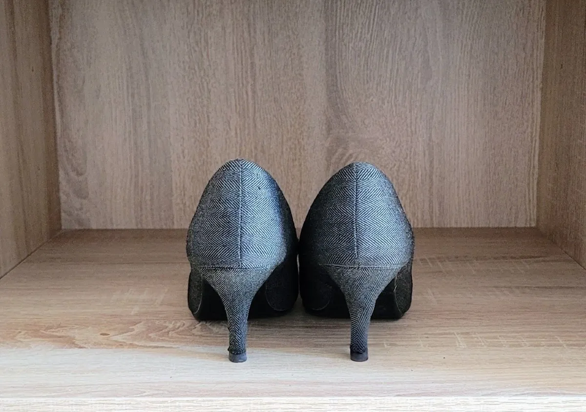 Herringbone Pattern High Heels - Image 1