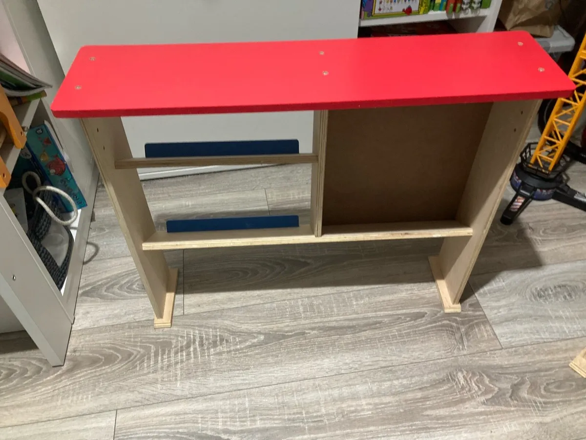 Wooden Play Shop/Market - with lots of accessories - Image 4