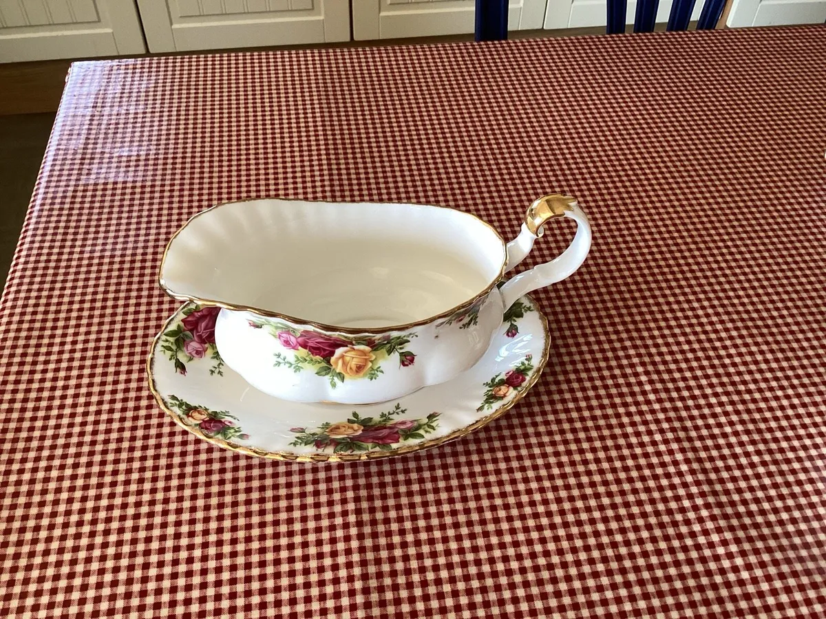 Royal Albert Country Roses. - Image 4