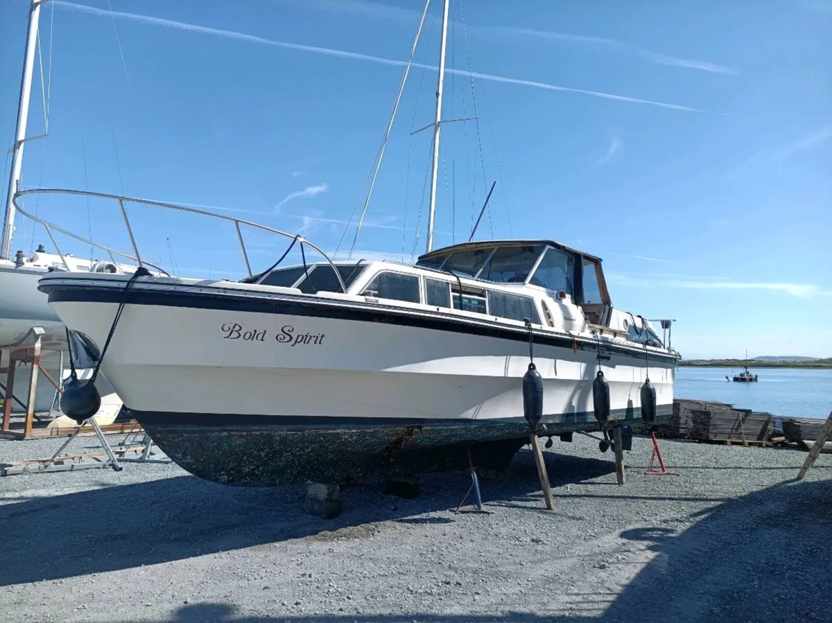 Cruiser boat - Image 3