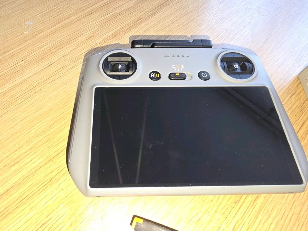 DJI Mini 4 Pro Fly More Combo - Image 4