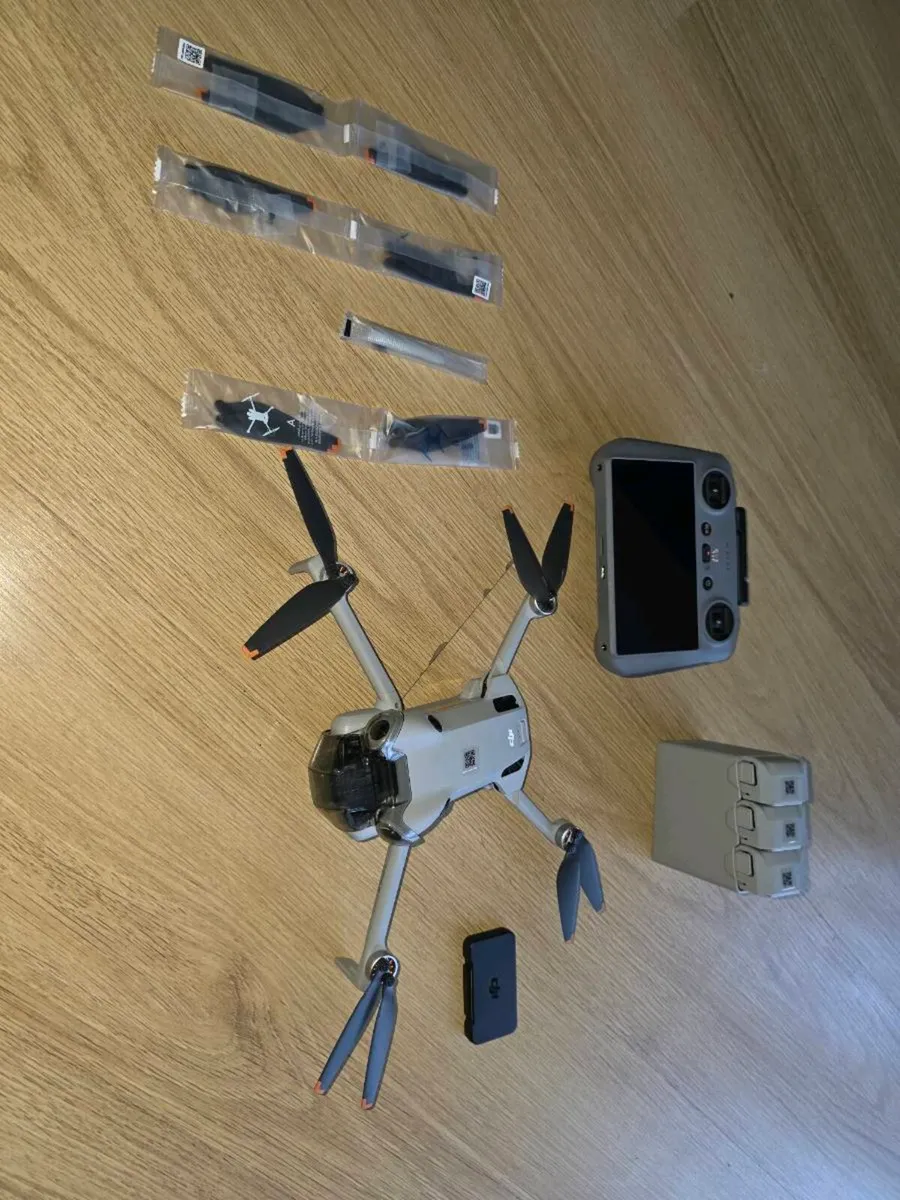 DJI Mini 4 Pro Fly More Combo - Image 1