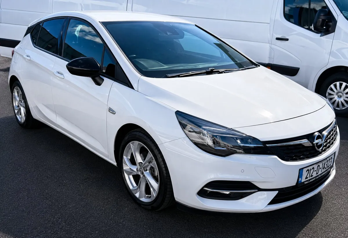 212 Opel Astra  Sportive Commercial 86,000km - Image 1