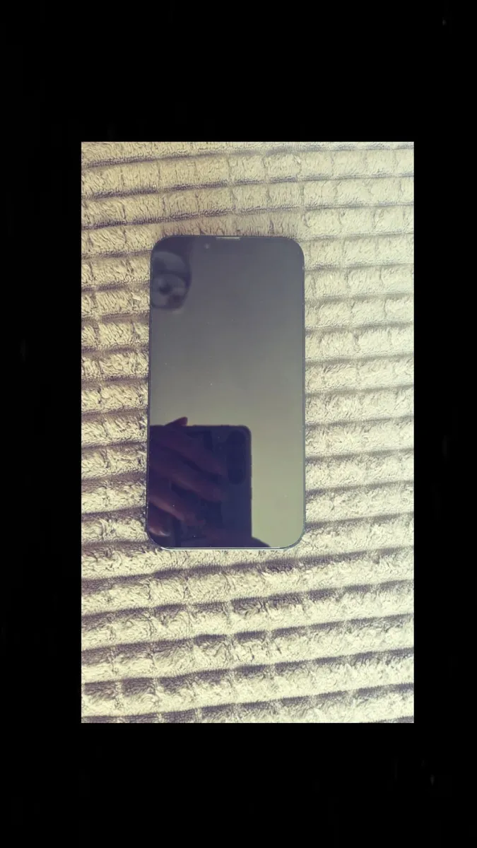 Iphone 14 - Image 2