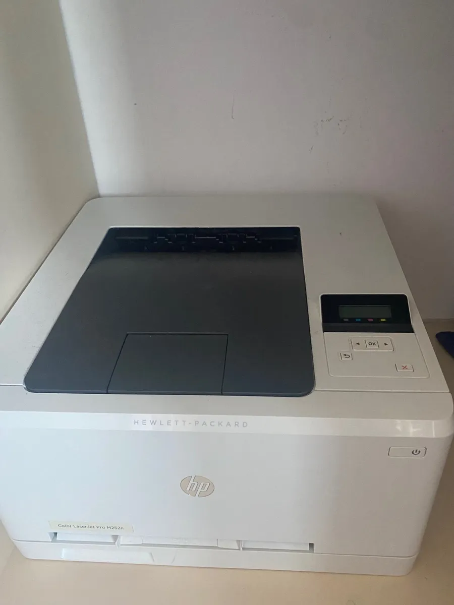 Hp printer & two cartridges - Image 1