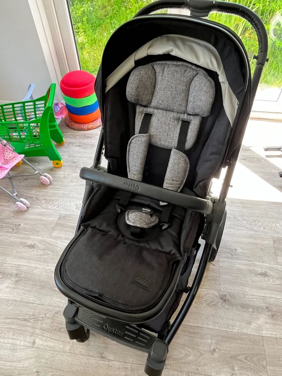 Oyster 3 Stroller and bassinet - Image 2