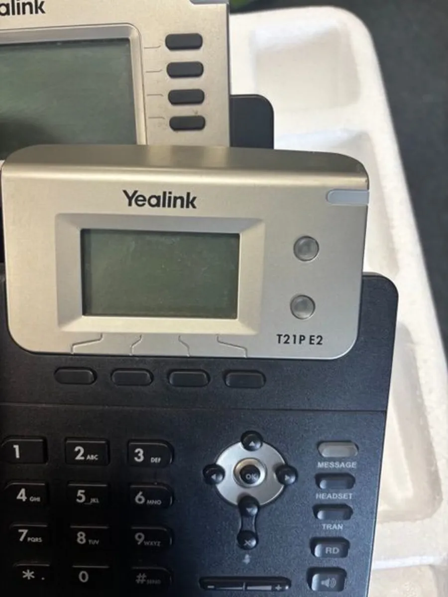 2 x  Yelling T21P E2 Phones and 12 x T21P phones - Image 2