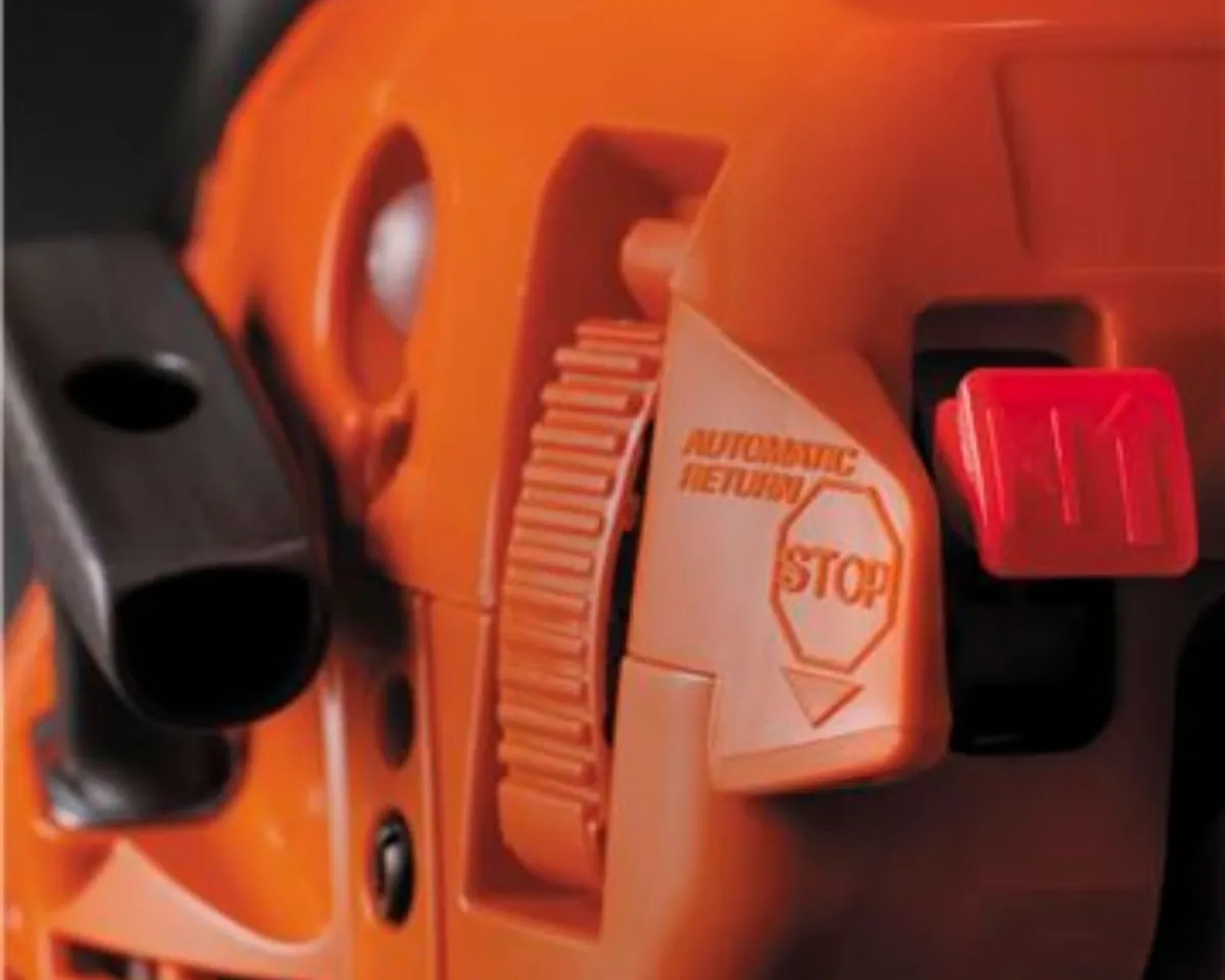 Husqvarna Chain Saw 135 mark II - Image 3