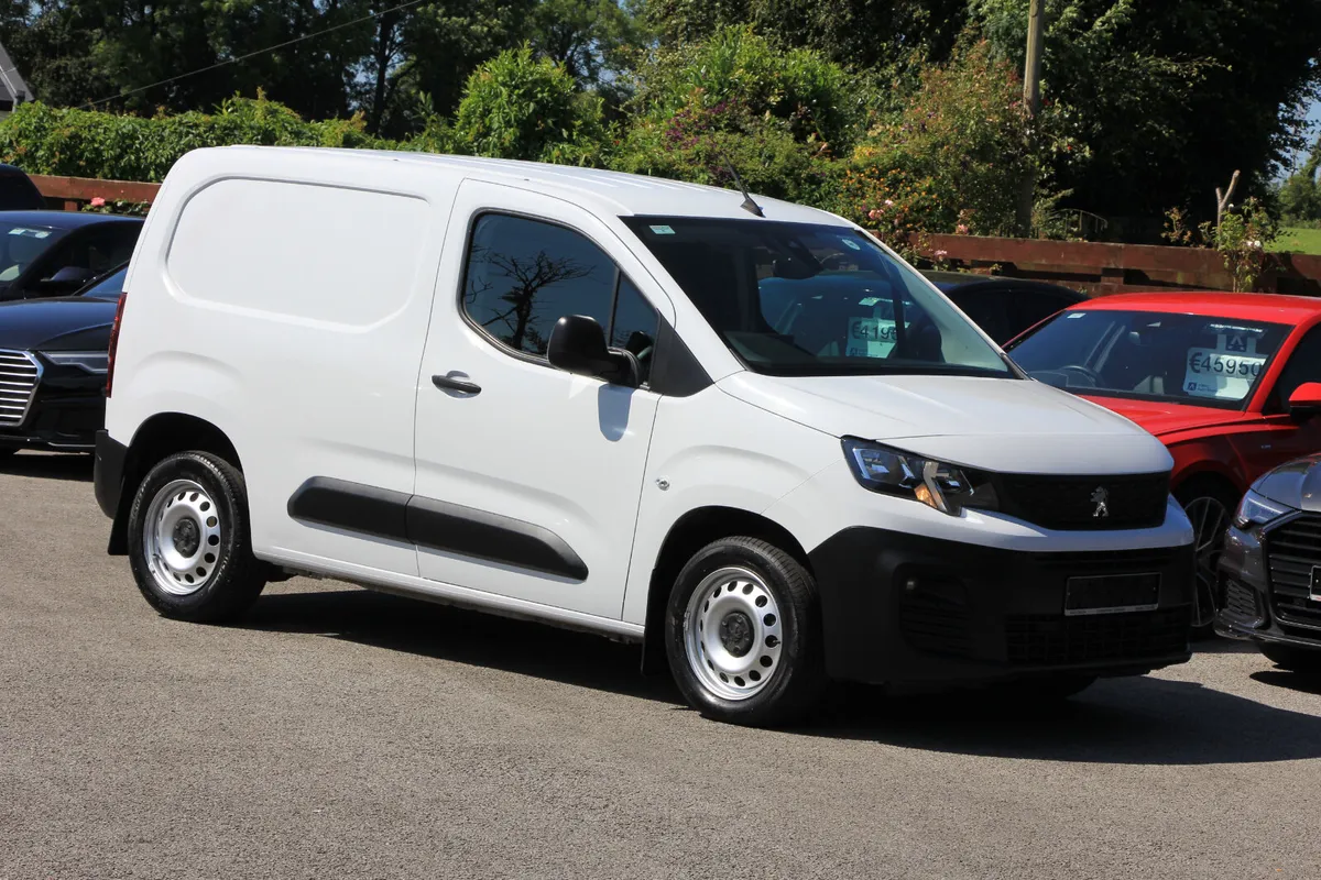 Partner Professional 3 seat * Vat included - Image 1