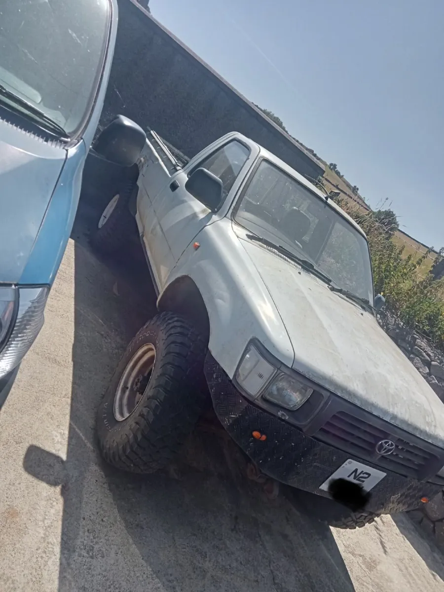 Toyota Hilux 1997 - Image 2