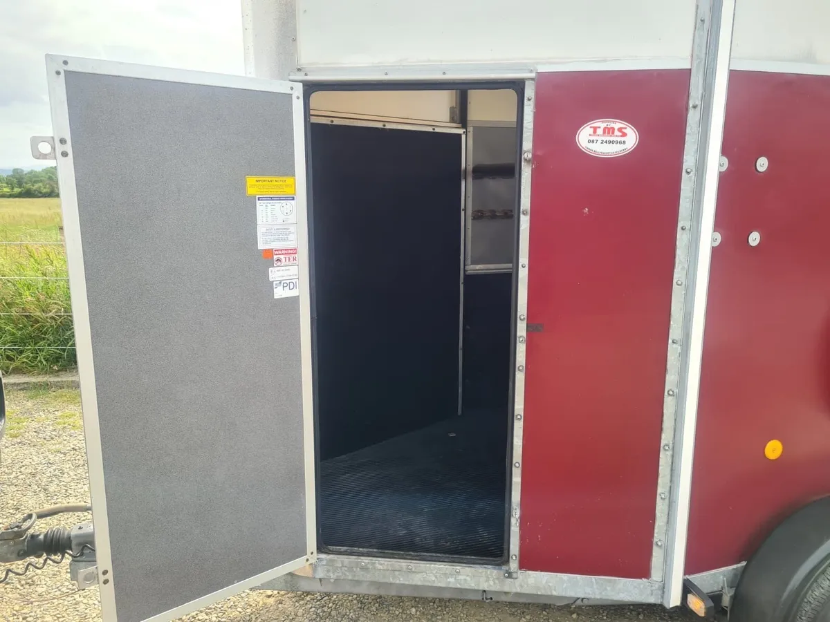 Stolen Horsebox - Image 2