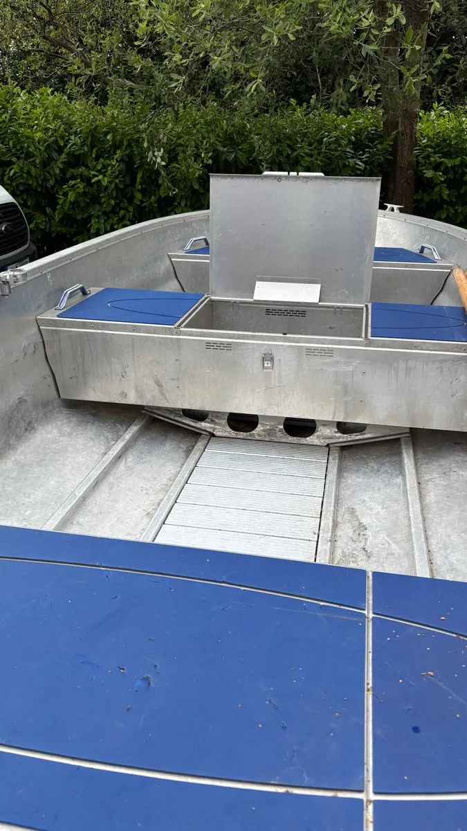 Aluminum Sportsman 445 - Image 2