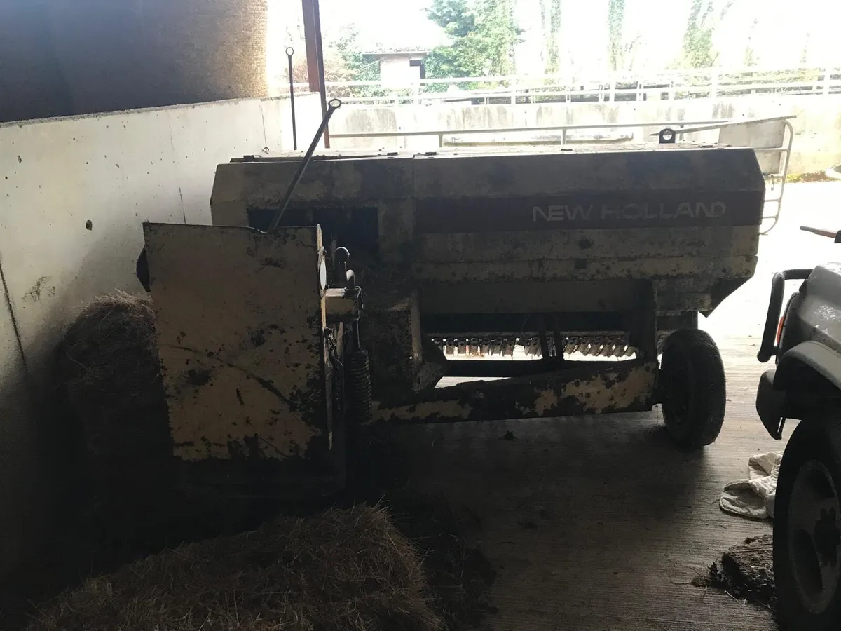 New Holland 940 Square Baler - Image 3