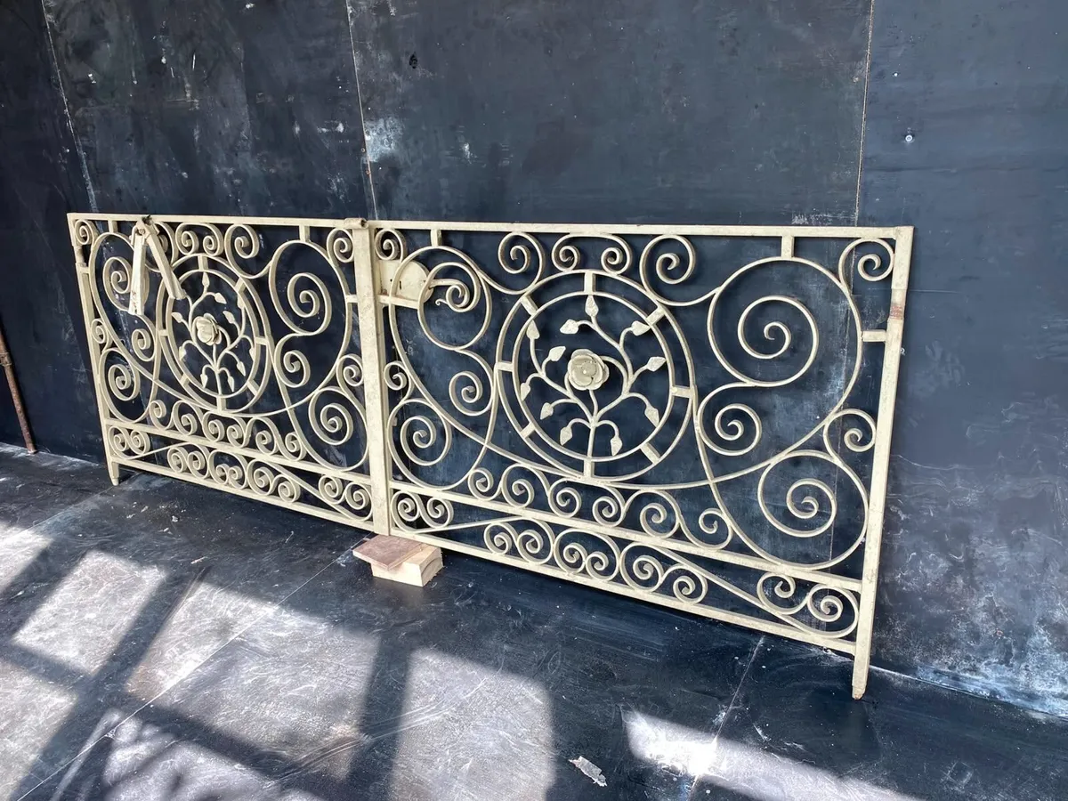 Gates - Image 3