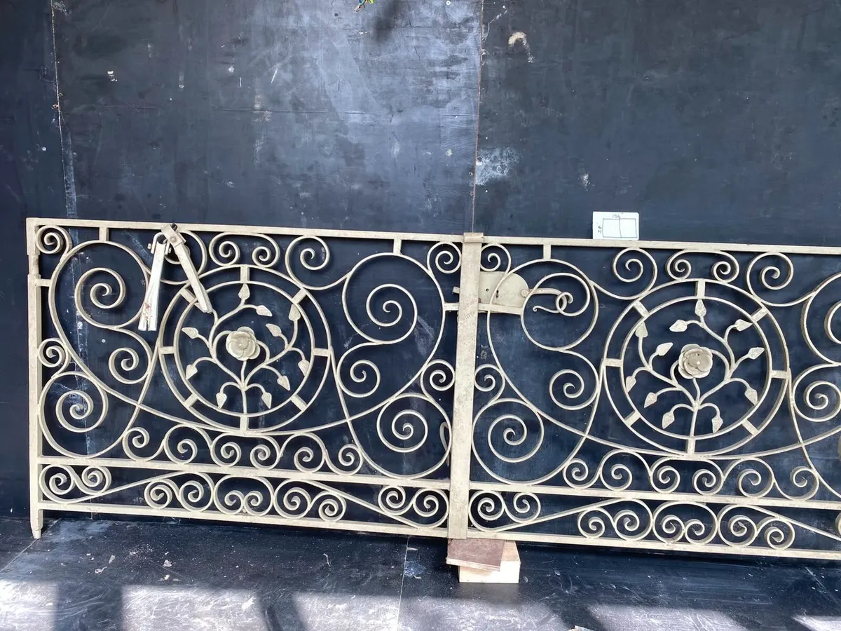 Gates - Image 4