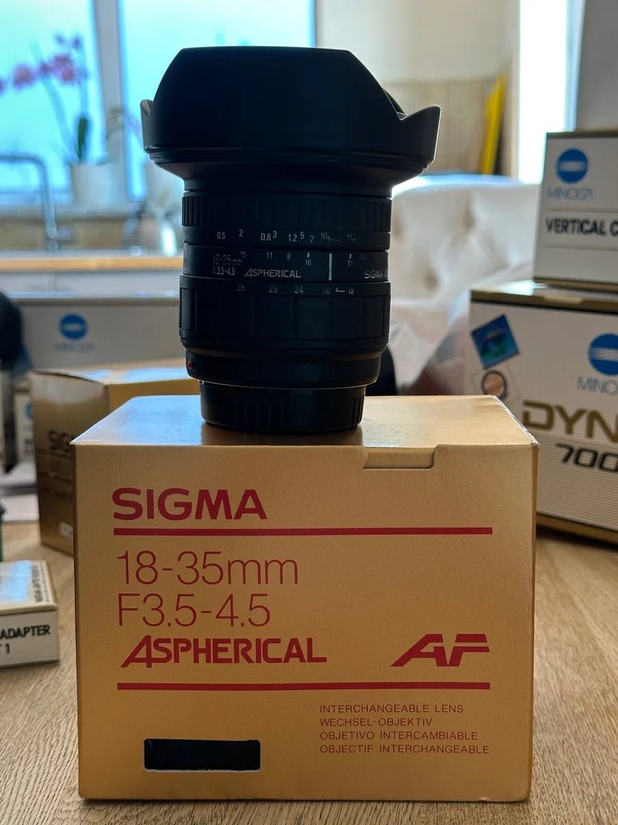 Sigma lens for Minolta - Image 1