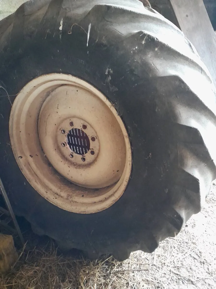 Wheels and tyres - Image 3