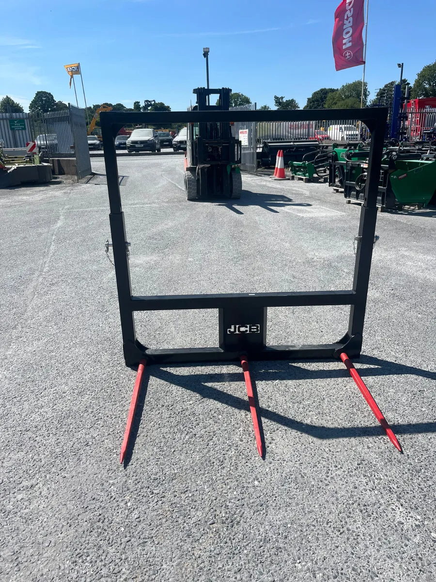 Bale handler - Image 2