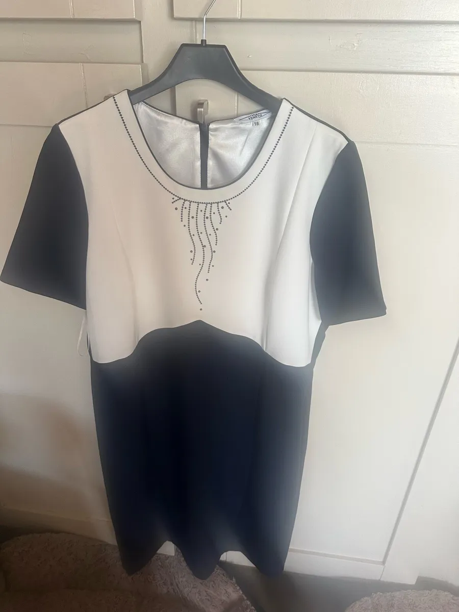 Two piece dress suit - Image 2
