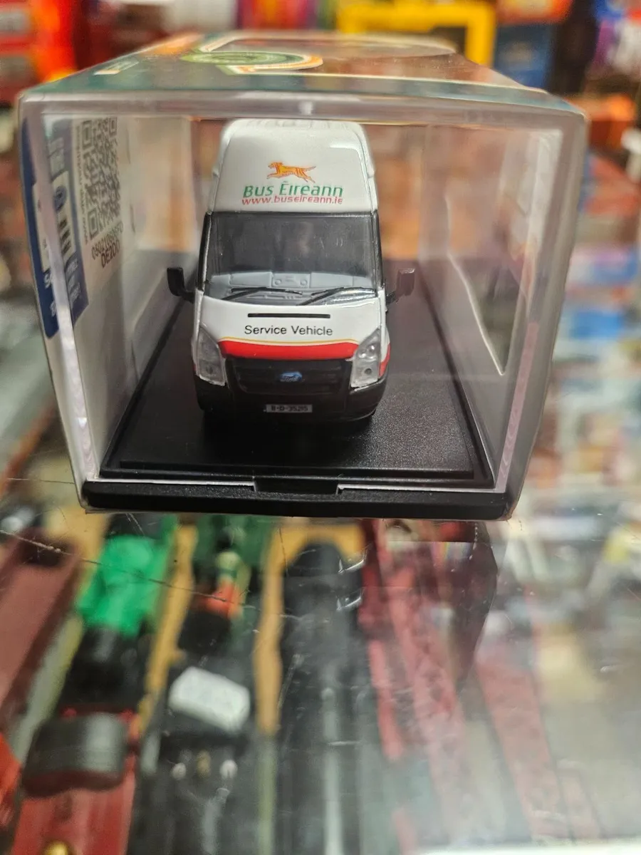 Corgi Oxford Bus Eireann Ford Transit Van - Image 2