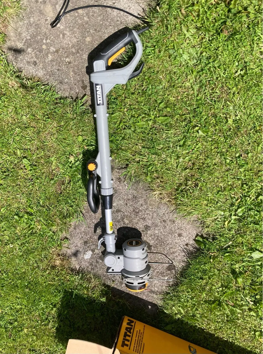 Titan Wired Grass Trimmer - Image 1