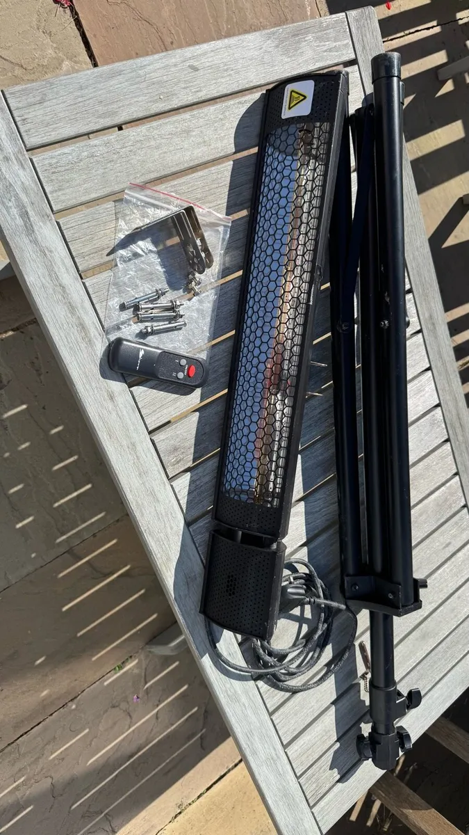 X2 - 2000w Halogen patio heaters - Image 1