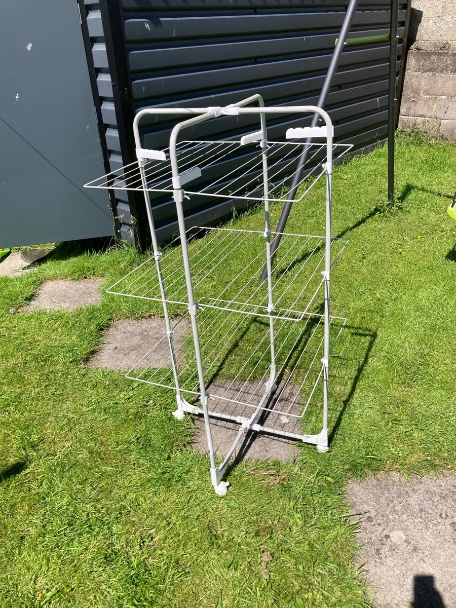 Laundry Horse / Tower Drying Rack - Image 1