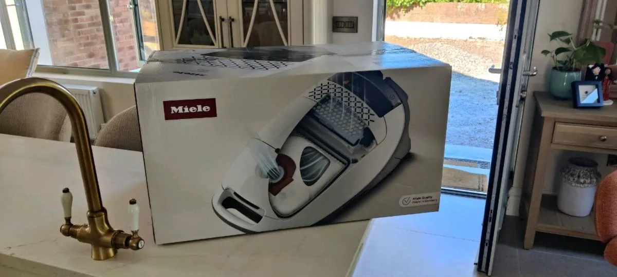 Miele  guard m1 Hoover - Image 1