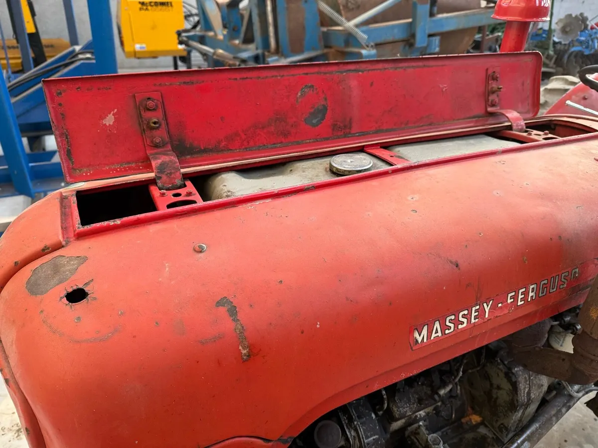 Massey Ferguson FE35 bonnet  good orginal order - Image 4