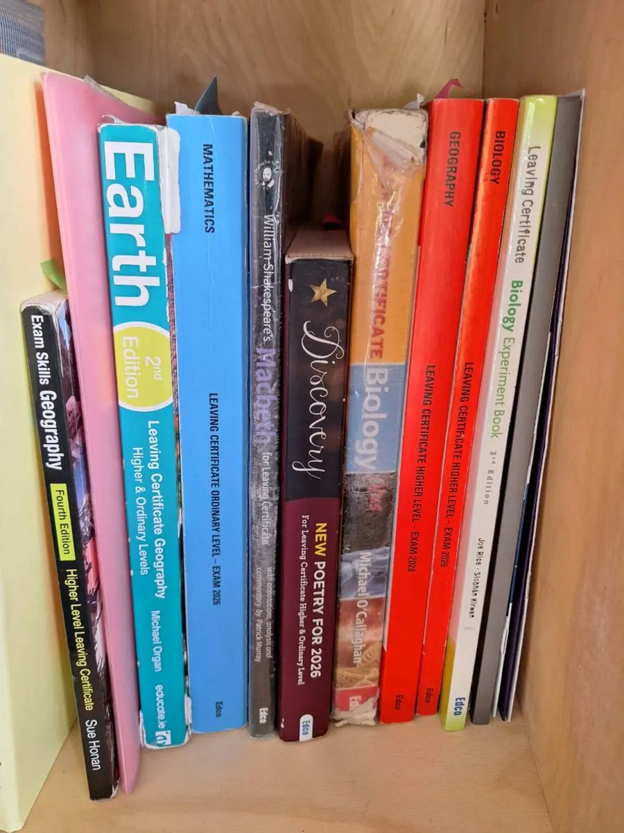 Leaving Cert books and exam papers - Image 1