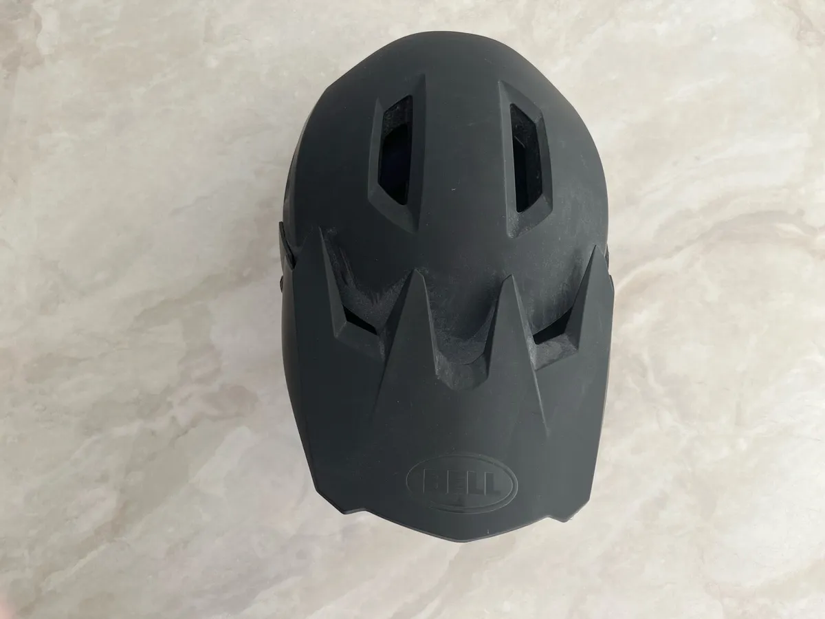 Bell full face helmet - Image 2