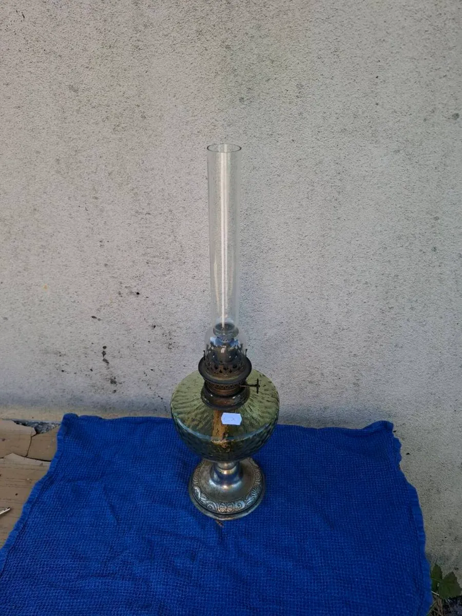 Old vintage oil lamp postage possible - Image 2