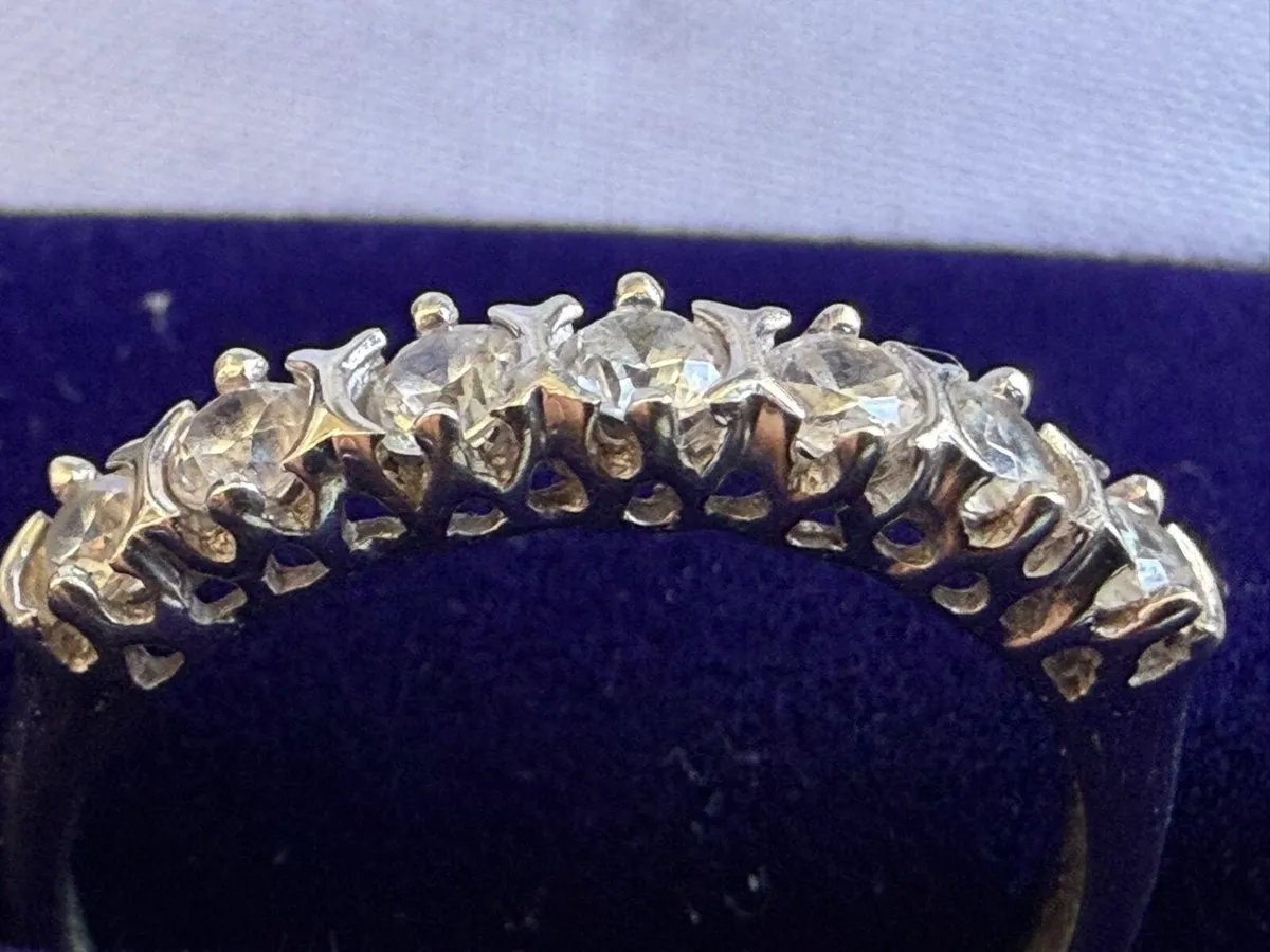 7 stone 9ct White Gold ring (Size M) - Image 3