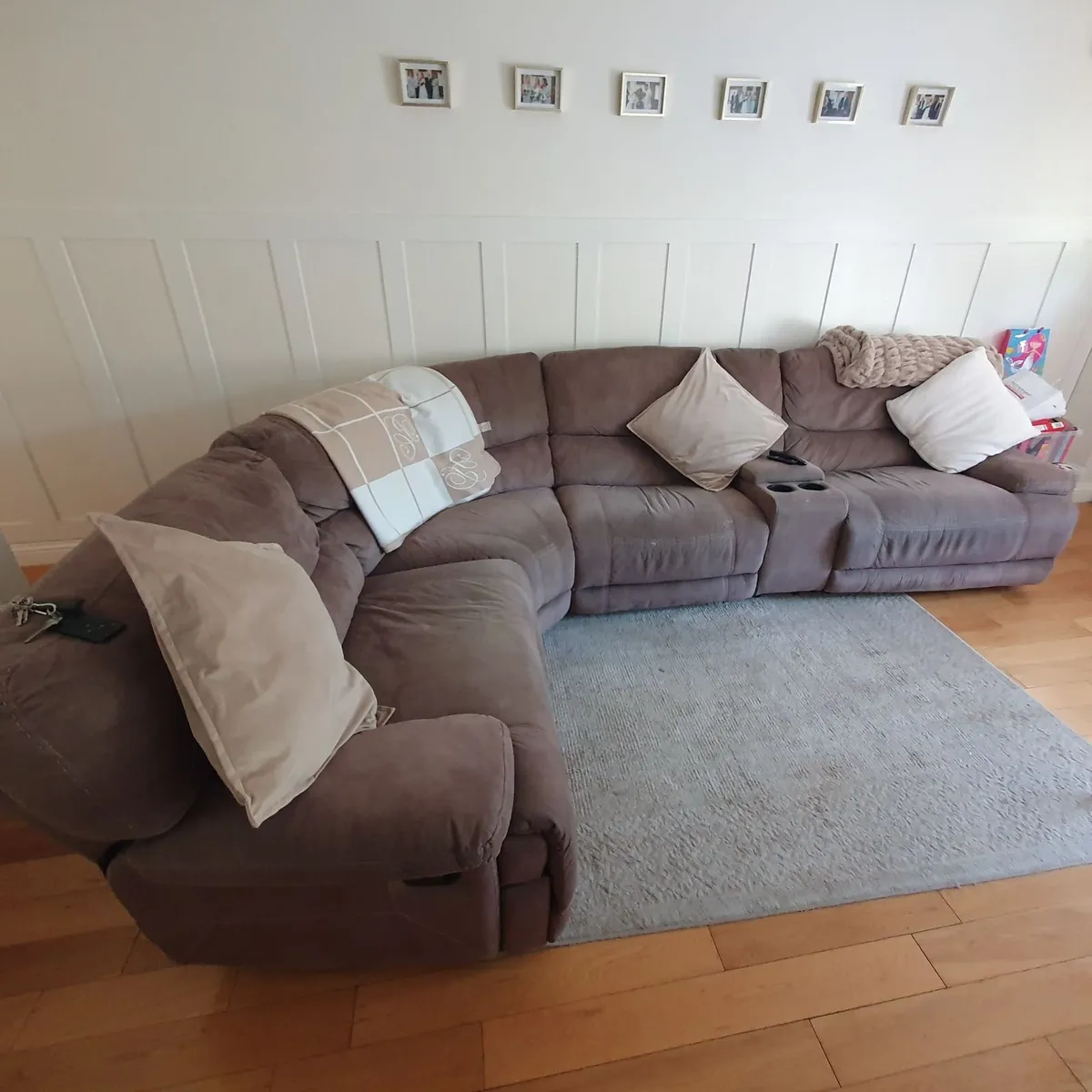 Free sofa - Image 2